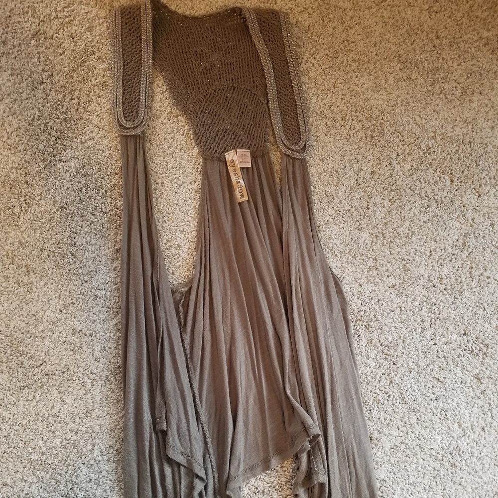 Flowy army green vest/wrap